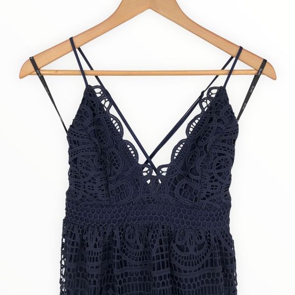 Bardot French Navy Lace Strappy Back Knee Length Dress size 6/Small - Picture 3 of 12